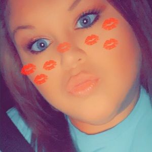 Meet your Posher, Alaina